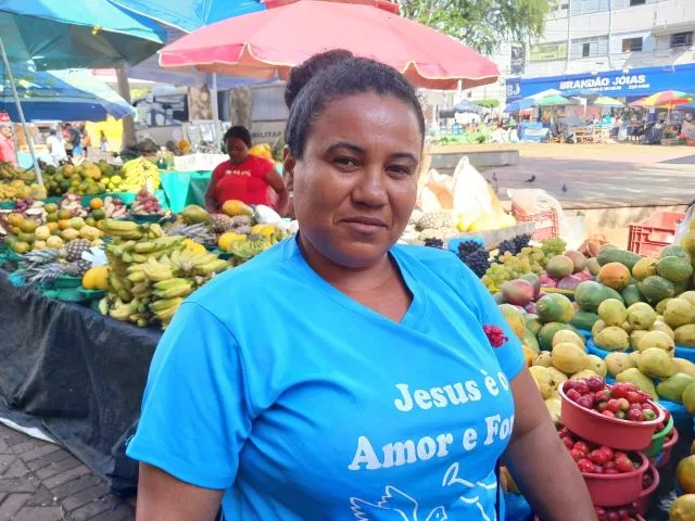 vendedora de frutas, Claudia Brito