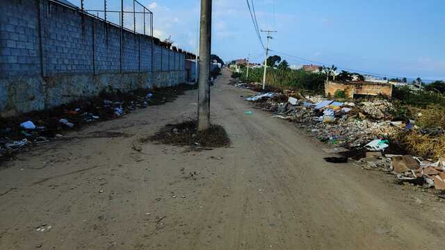 Morador reclama da situação de rua no bairro Gabriela (7)