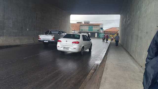 SMT avalia trânsito para aplicar mudanças próximo a entrada do bairro Sobradinho (6)