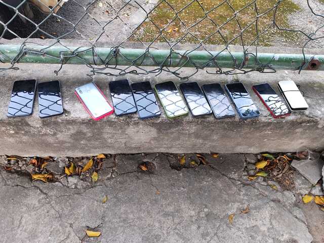 Polícia militar realiza operação na Feira do Rolo e apreende celulares (7)