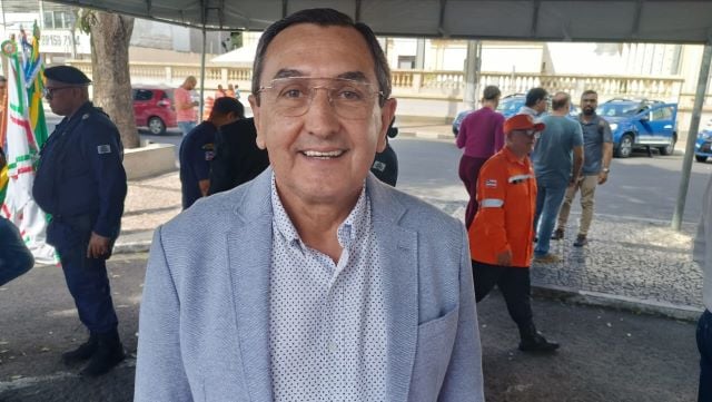Fernando de Fabinho, vice-prefeito de Feira de Santana homem velho