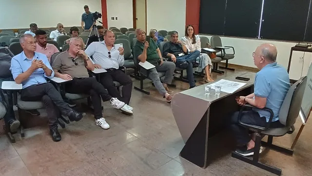 Coletiva de Imprensa de José Ronaldo