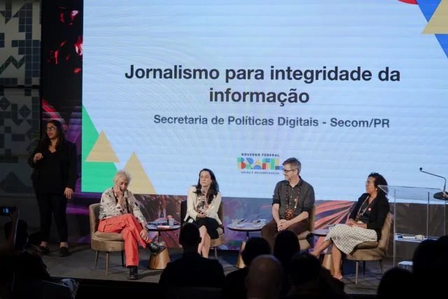 Alright Summit debate o futuro do jornalismo regional na era da Inteligência Artificial e o combate a desinformação