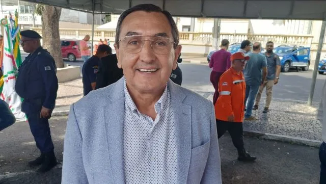 Fernando de Fabinho, vice-prefeito de Feira de Santana homem velho