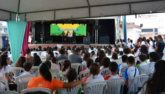 Alunos da rede municipal na Flifs