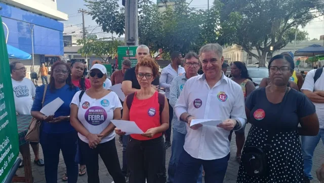 Café da manhã em celebração ao dia do feirante