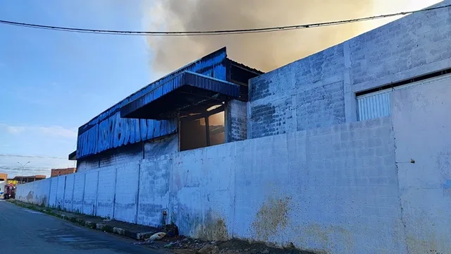 Incêndio no bairro Pedra do Descanso