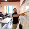 profissional da educação professor em sala de aula