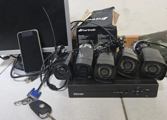 apreensão equipamentos de monitoramento