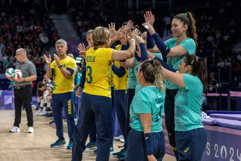 Vôlei sentado feminino passou com campanha 100% na fase de grupos.