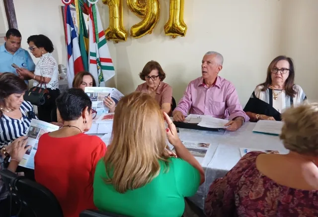 Evento da Academia de Educação no Casarão dos Olhos d'agua