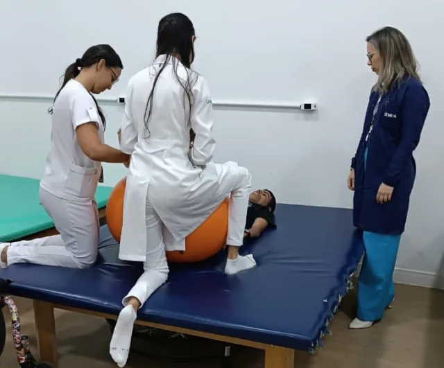 Serviço de fisioterapia na Unex