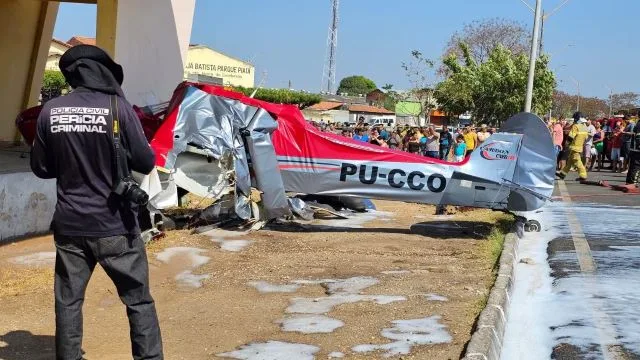 avião cai Teresina