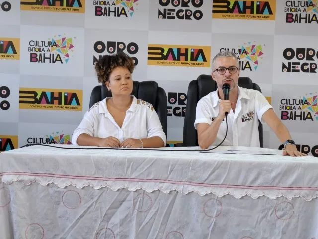 Secretário Bruno Monteiro e a diretora Sara Prado