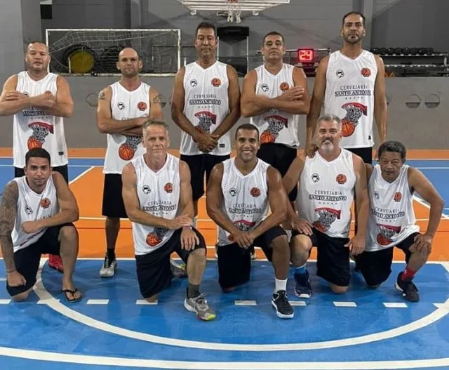 time de basquete