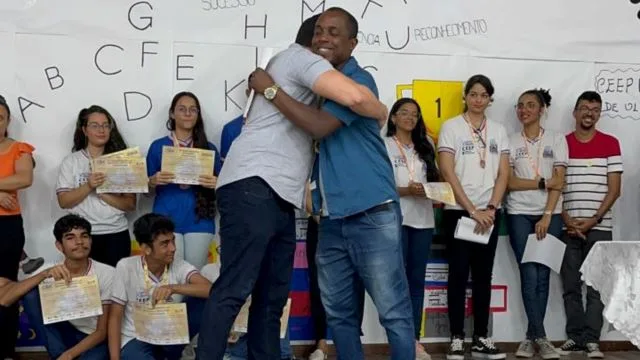 estudantes premiados com medalhas