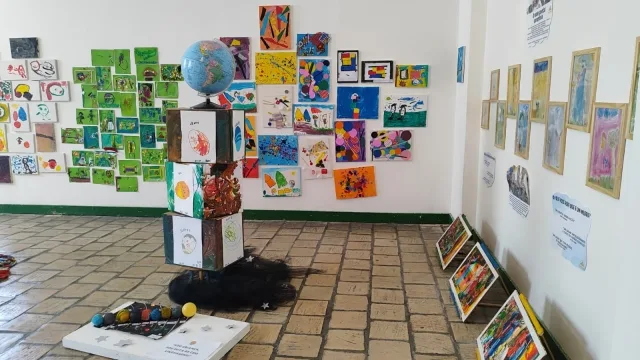 Exposição no MAC - Meu Quintal é Maior que o Mundo