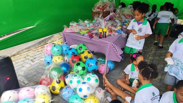 Dia das Crianças Polícia Civil realiza ação com brincadeiras e distribuição de presentes (13)