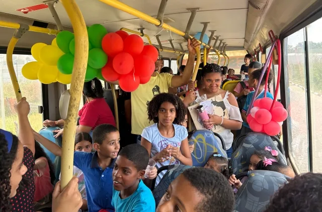 Escola celebra Dia das Crianças com gincana estudantil e passeio recreativo no distrito de Tiquaruçu