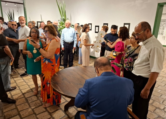 Lançamento do livro o Homem das Unhas de Sal