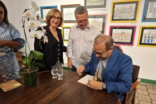 Lançamento do livro o Homem das Unhas de Sal