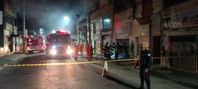 Incêndio em Gráfica na Rua Santos Dumont