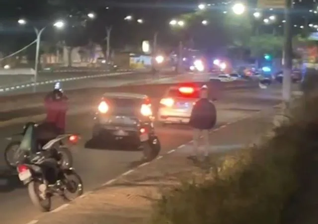 Homem morre após trocar tiros com policiais na Avenida José Falcão; dois ficaram feridos