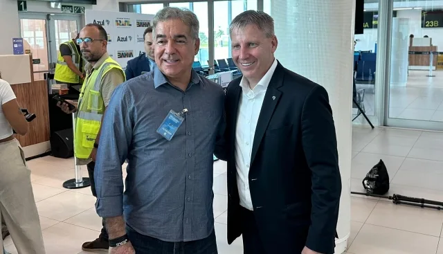 Em encontro com CEO da Azul, Zé Neto destaca reformas do aeroporto de Feira de Santana