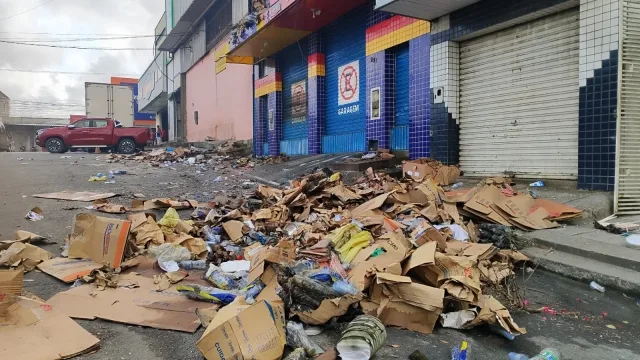 Incêndio na Rua Miguel Mathias no Centro de Abastecimento