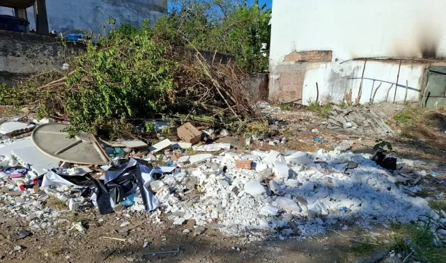 Terreno baldio - Praça 2 de julho