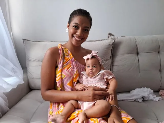 Gabrielle Brandão e a filha