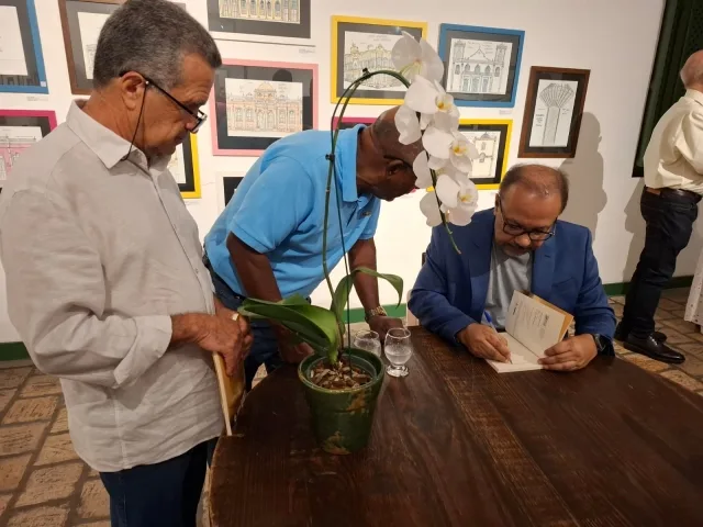 Lançamento do livro o Homem das Unhas de Sal