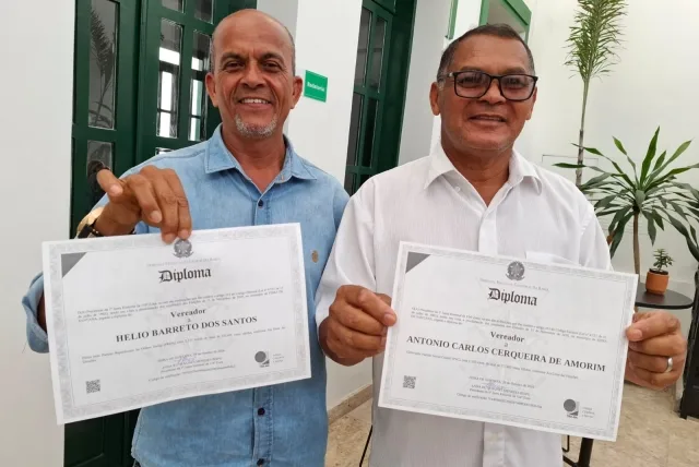 vereadores Hélio Barreto e Antônio Carlos- o Carlinhos Cabeção foto - paulo jose acorda cidade