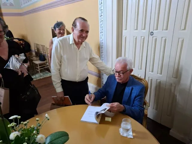 lançamento livros professor Luciano ribeiro