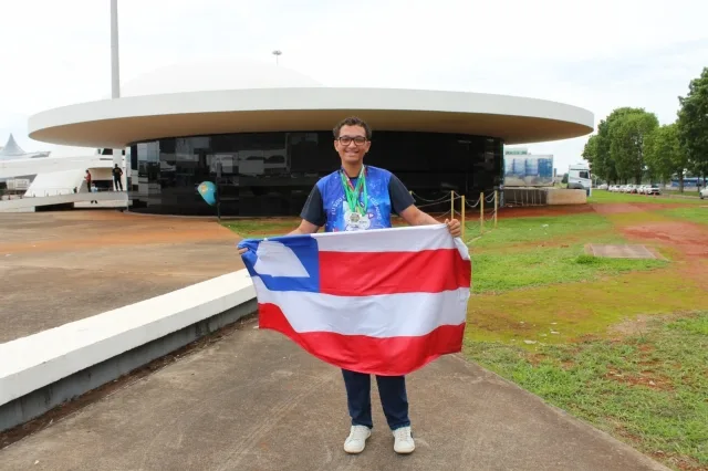 Estudantes baianos descobrem asteroides e são premiados pela NASA