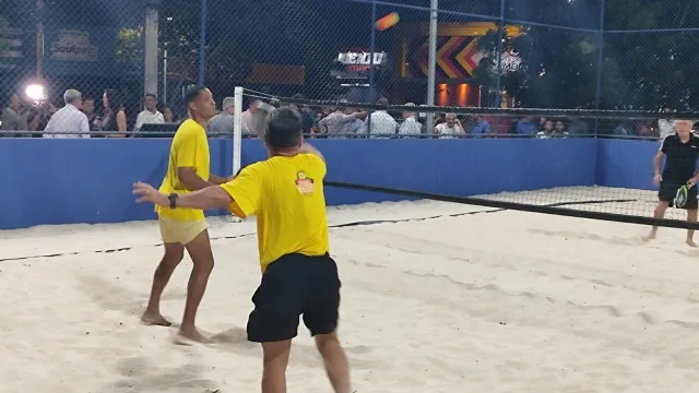 Nova praça poliesportiva e quadra de beach tennis na Fraga Maia