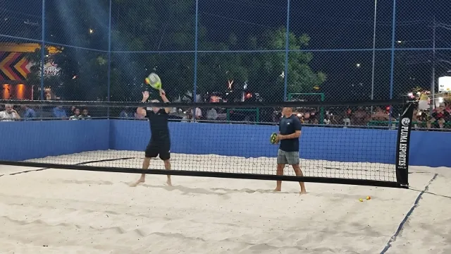 Nova praça poliesportiva e quadra de beach tennis na Fraga Maia