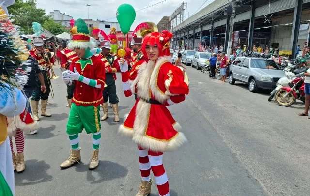 Shopping Popular Cidade das compras - chegada do papai noel - Natal - 8