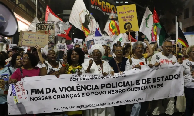 Consciência negra - manifestação por mãe bernadete