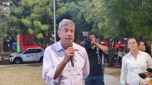 Nova praça poliesportiva e quadra de beach tennis na Fraga Maia