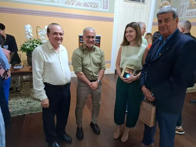 lançamento livros professor Luciano ribeiro