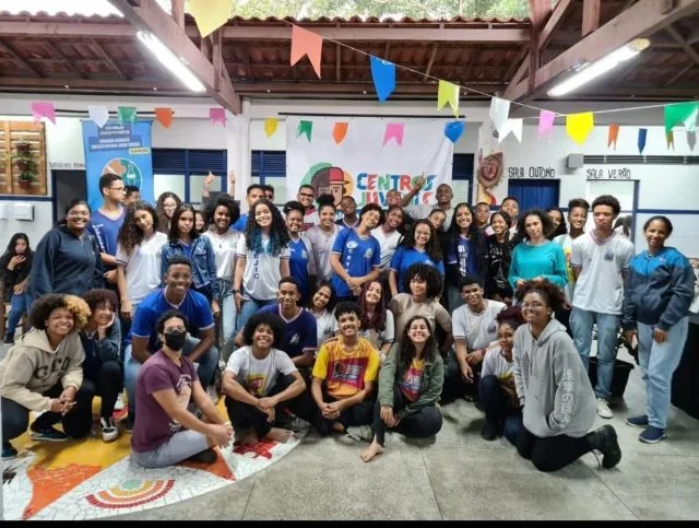 Jovem de Feira de Santana busca apoio para participar de Academia de Lideranças em São Paulo