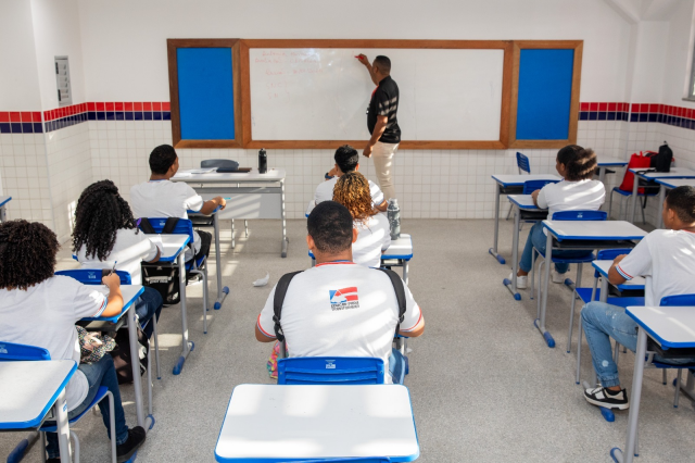 professor - sala de aula - rede estadual - foto sec