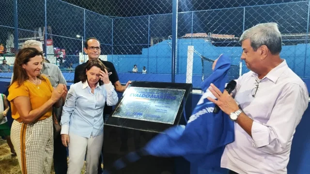 Nova praça poliesportiva e quadra de beach tennis na Fraga Maia