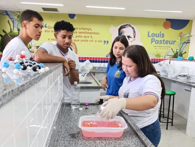 Estudantes baianas da rede pública são destaques da Olimpíada Nacional Feminina de Química