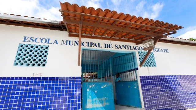 Cemitério Colonial em Santiago do Iguape