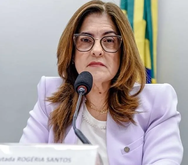 Deputada Rogéria Santos