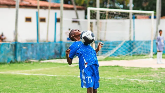 Jovens talentos do futebol em Prado