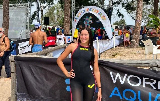 Lizian Simões - Nadadora baiana alcança o topo do ranking mundial de águas abertas na categoria junior