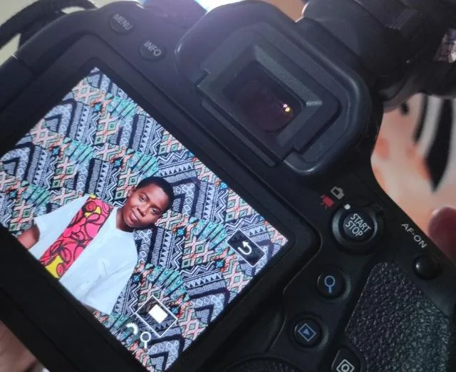 Escola realiza ensaio fotográfico com alunos para promover valorização da cultura negra e indígena